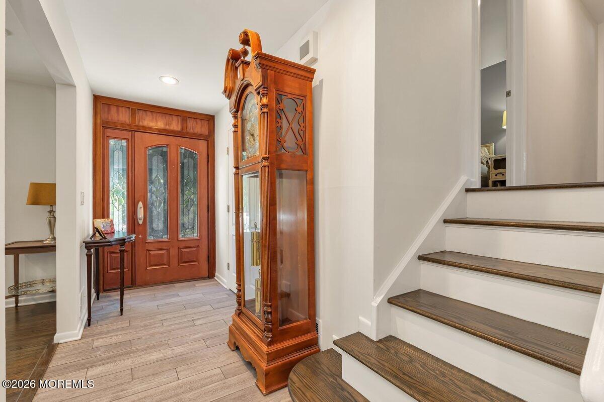 25 Pelican Road Middletown, NJ 07748 - Photo 3 of 44 Foyer