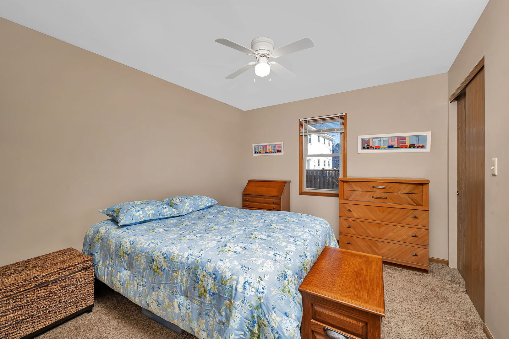214 Deerpath Drive Minooka, IL 60447 - Photo 17 of 25 a bedroom with a bed and dresser