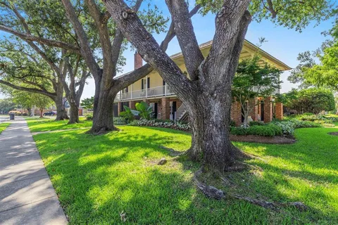$1,199,000 | 243 Shell Beach Drive, Lake Charles, LA 70601