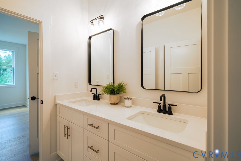 1175 Cardinal Crest Terrace Midlothian, VA 23113 - Photo 35 of 50 Level 2 Bath with En-Suite & Hall Access