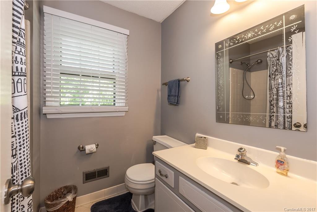 12109 Painted Tree Road Charlotte, NC 28226 - Photo 14 of 16 Gallery Image 14