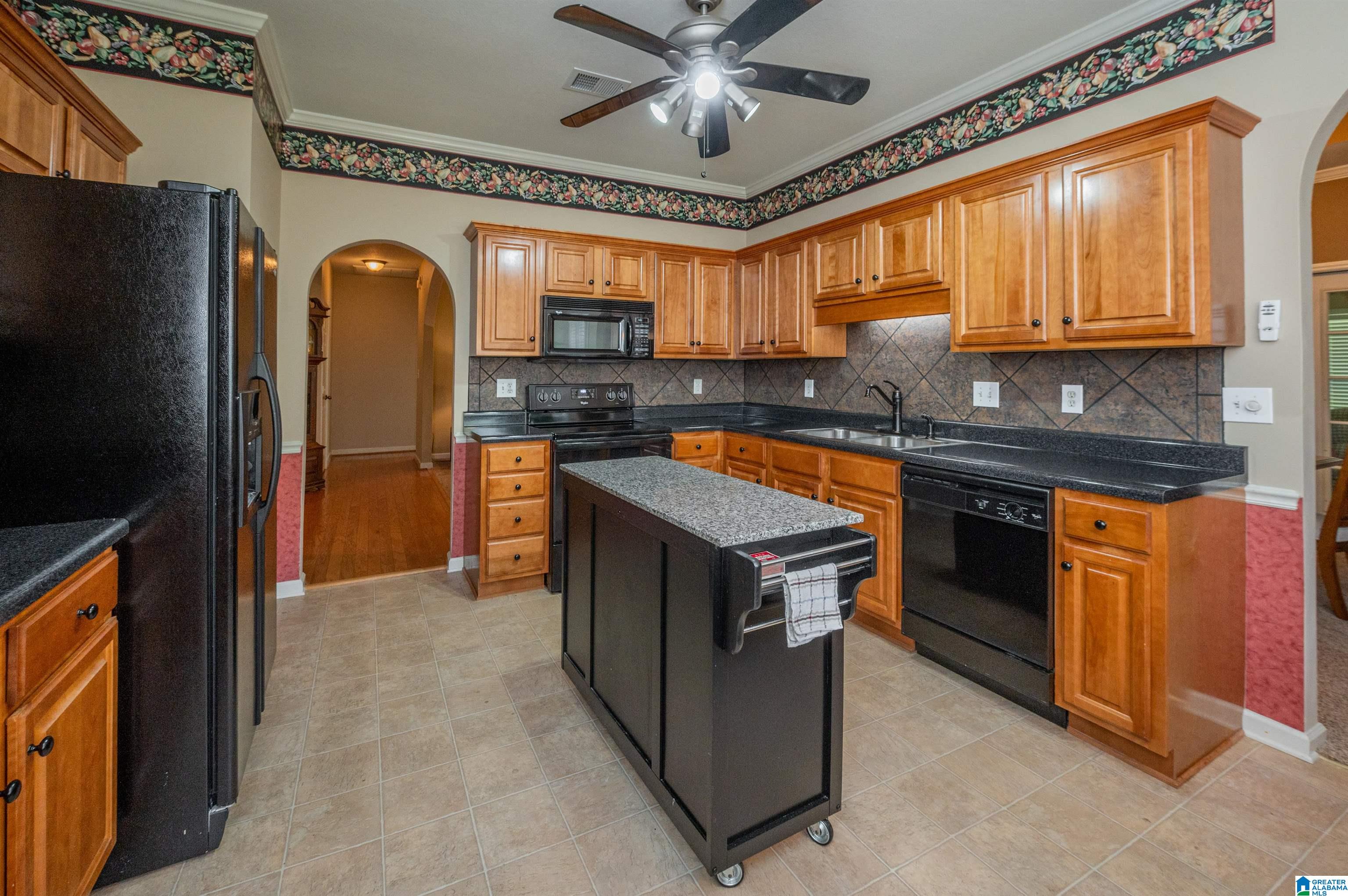 304 Cove Circle Pelham, AL 35124 - Photo 15 of 46
