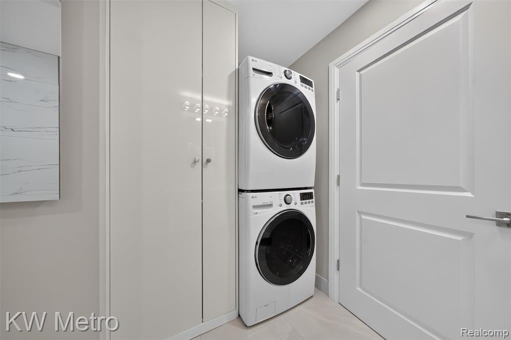 4251 Derry Road Bloomfield Hills, MI 48302 - Photo 11 of 22 Gallery Image 11