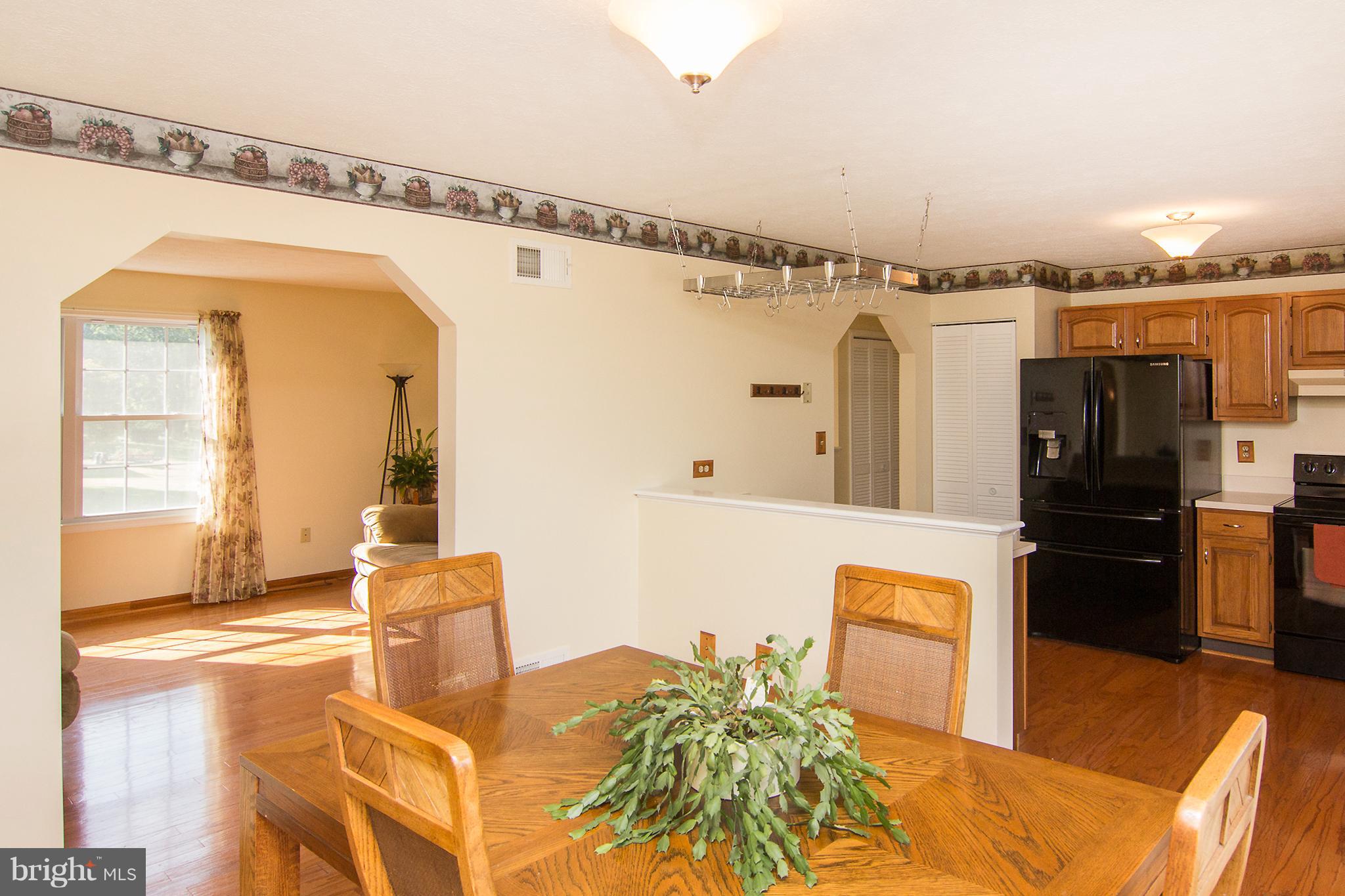 824 Lucabaugh Mill Road Westminster, MD 21157 - Photo 6 of 30 Kitchen-Dining Combo