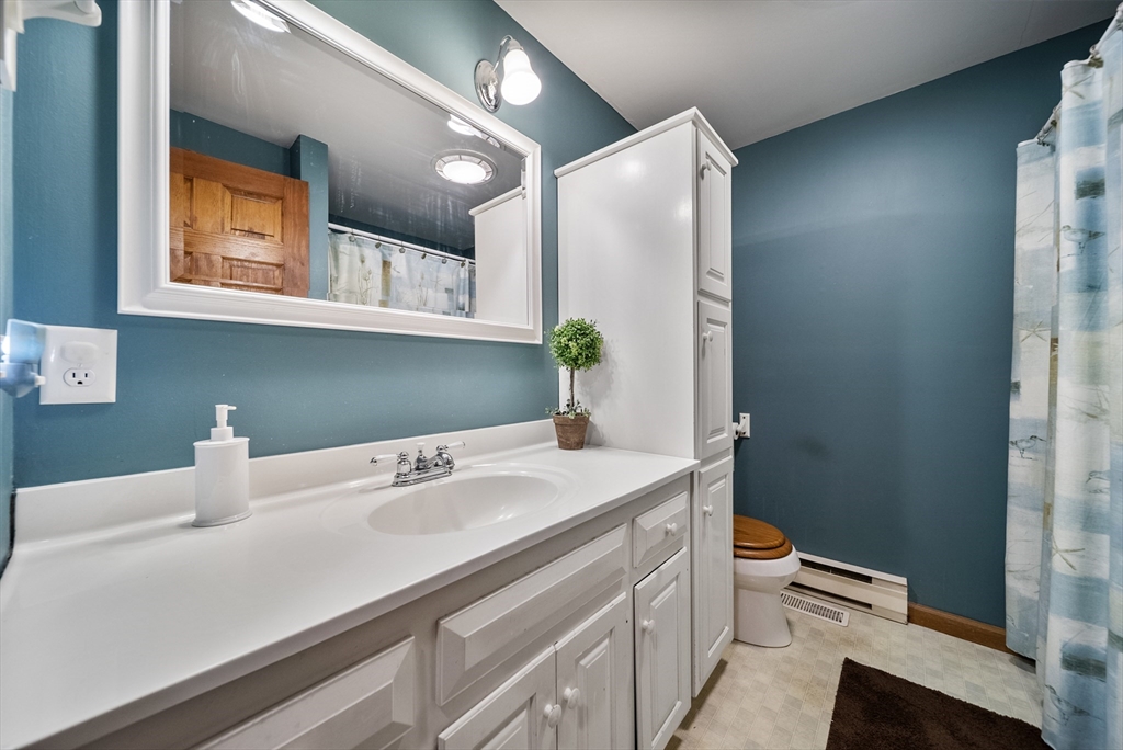 69 Farquhar Road Sturbridge, MA 01566 - Photo 15 of 42