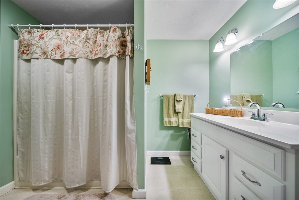 69 Farquhar Road Sturbridge, MA 01566 - Photo 27 of 42