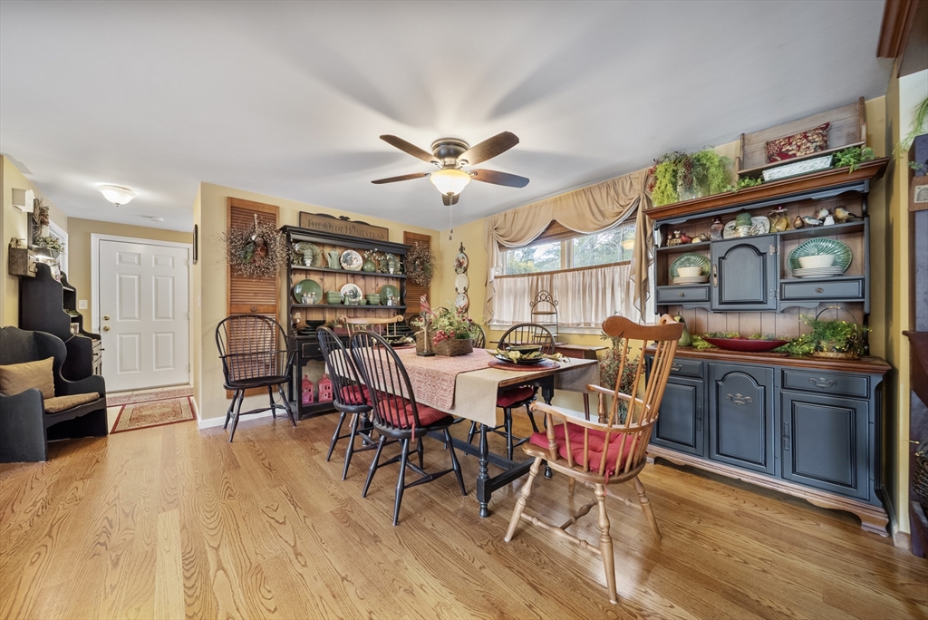 69 Farquhar Road Sturbridge, MA 01566 - Photo 8 of 42