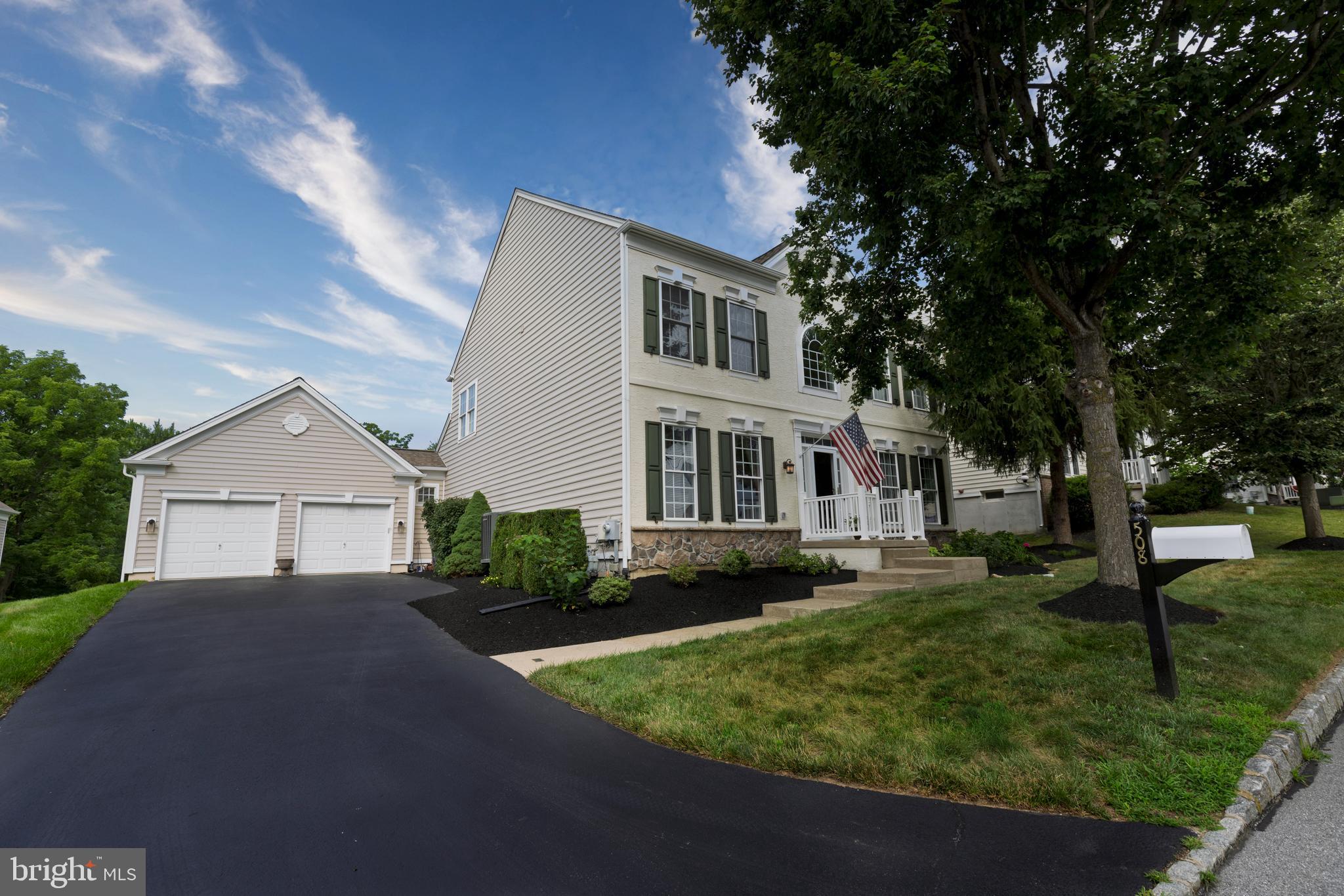 508 Emerson Circle Chester Springs, PA 19425 - Photo 3 of 29