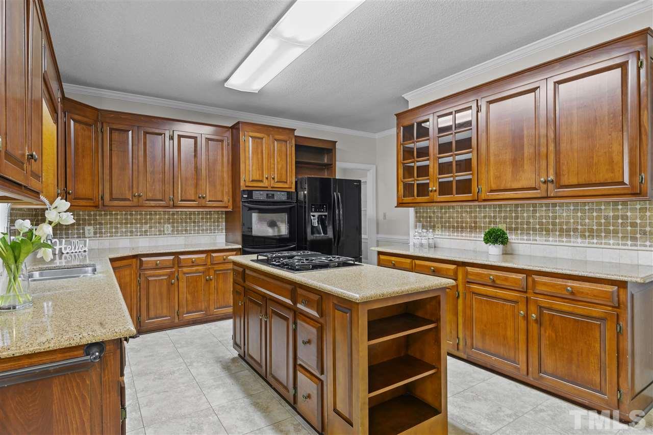 12429 Whartons Way Raleigh, NC 27613 - Photo 19 of 30