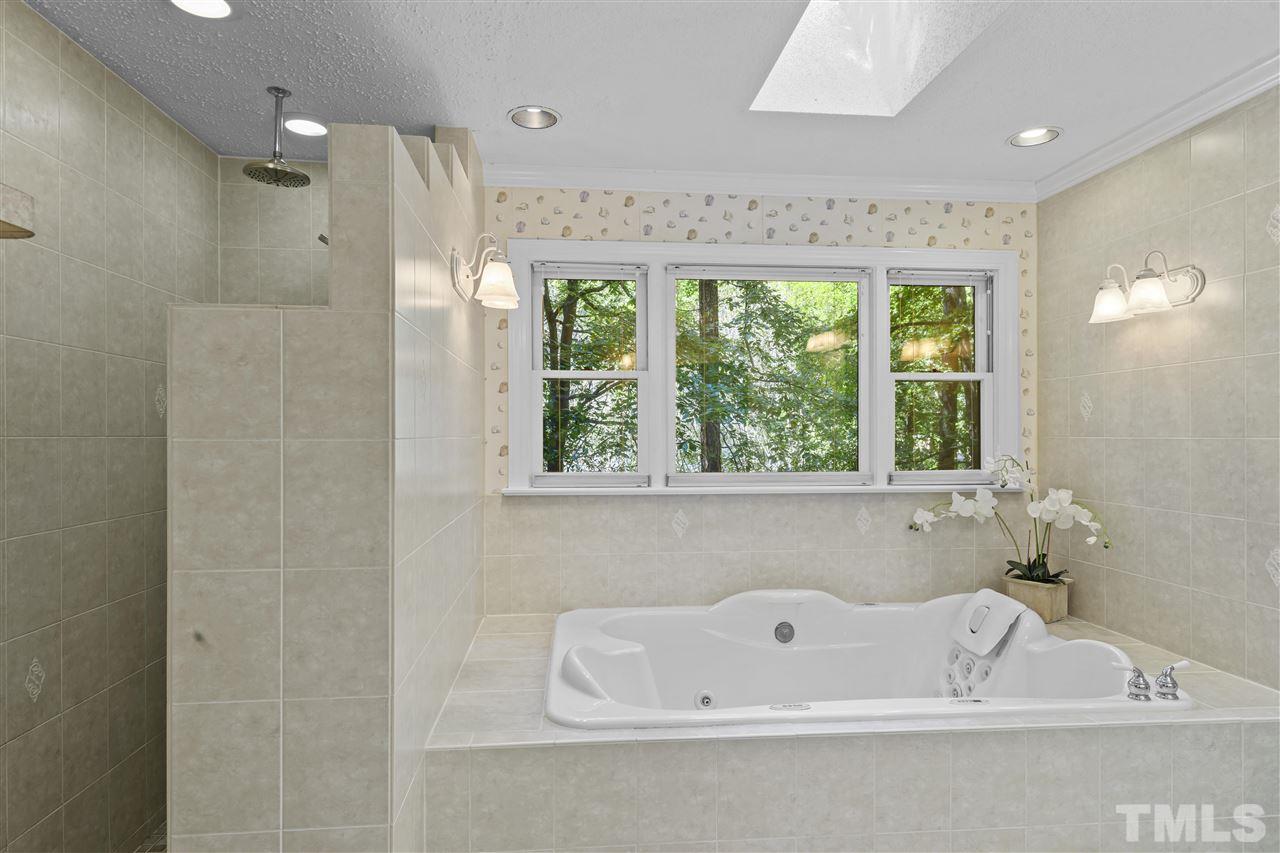12429 Whartons Way Raleigh, NC 27613 - Photo 24 of 30