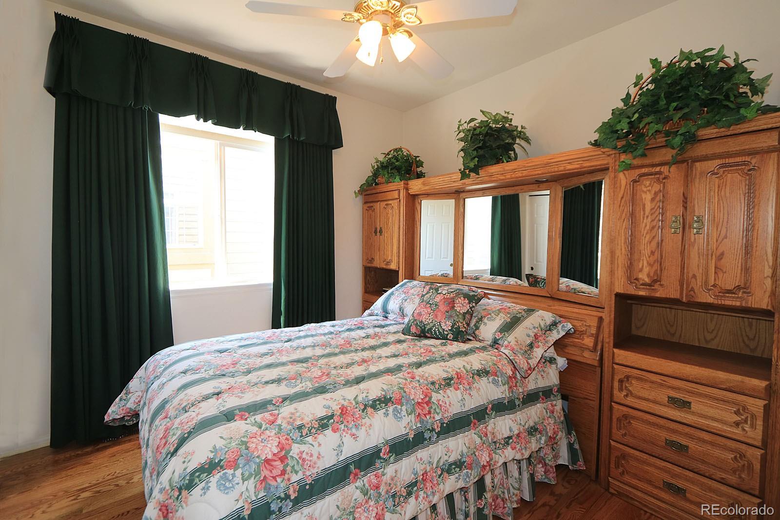 10109 South Fairgate Way Highlands Ranch, CO 80126 - Photo 16 of 40 Gallery Image 16