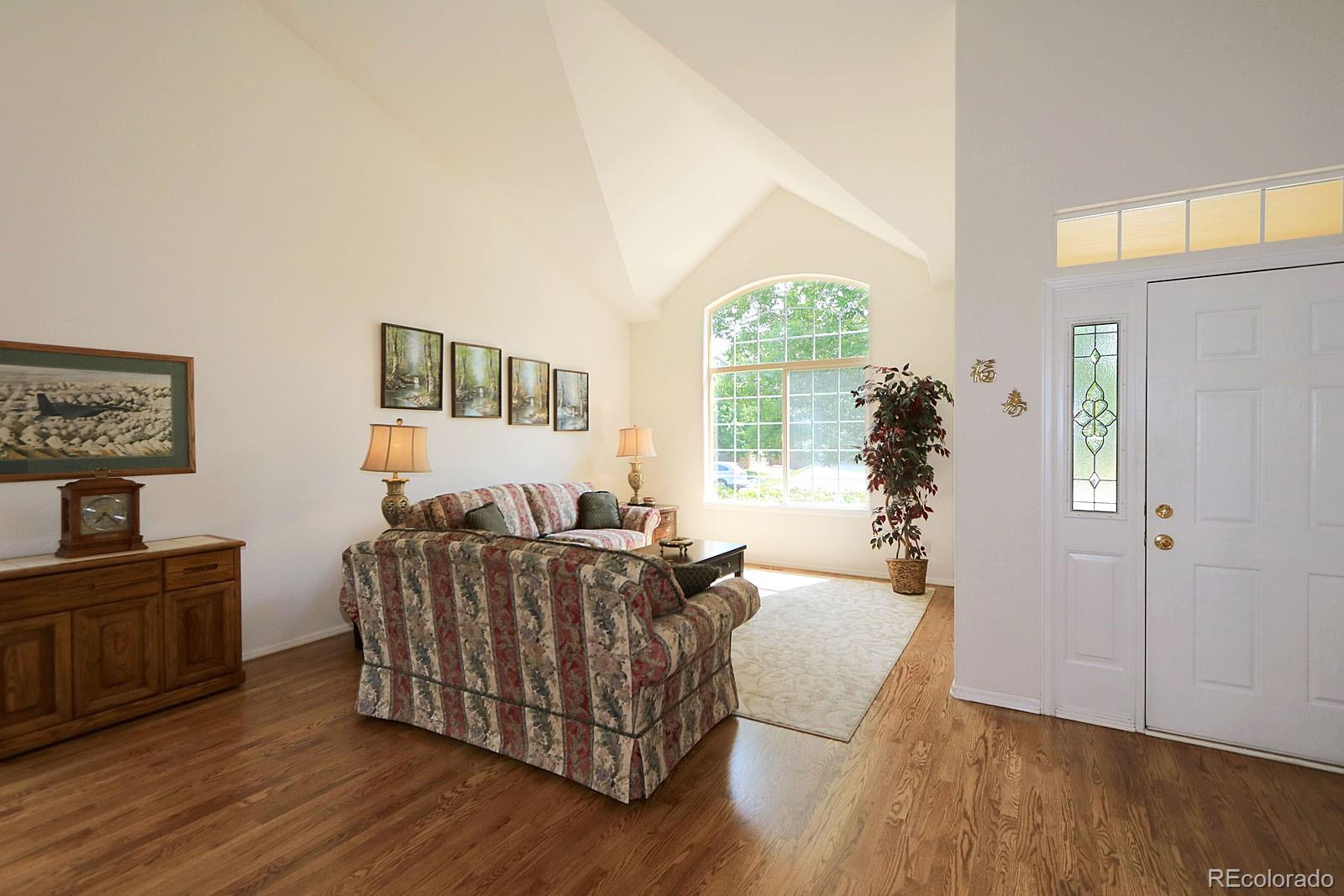 10109 South Fairgate Way Highlands Ranch, CO 80126 - Photo 3 of 40 Gallery Image 3