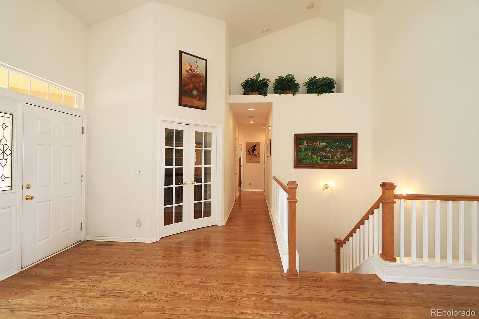 10109 South Fairgate Way Highlands Ranch, CO 80126 - Photo 4 of 40 Gallery Image 4