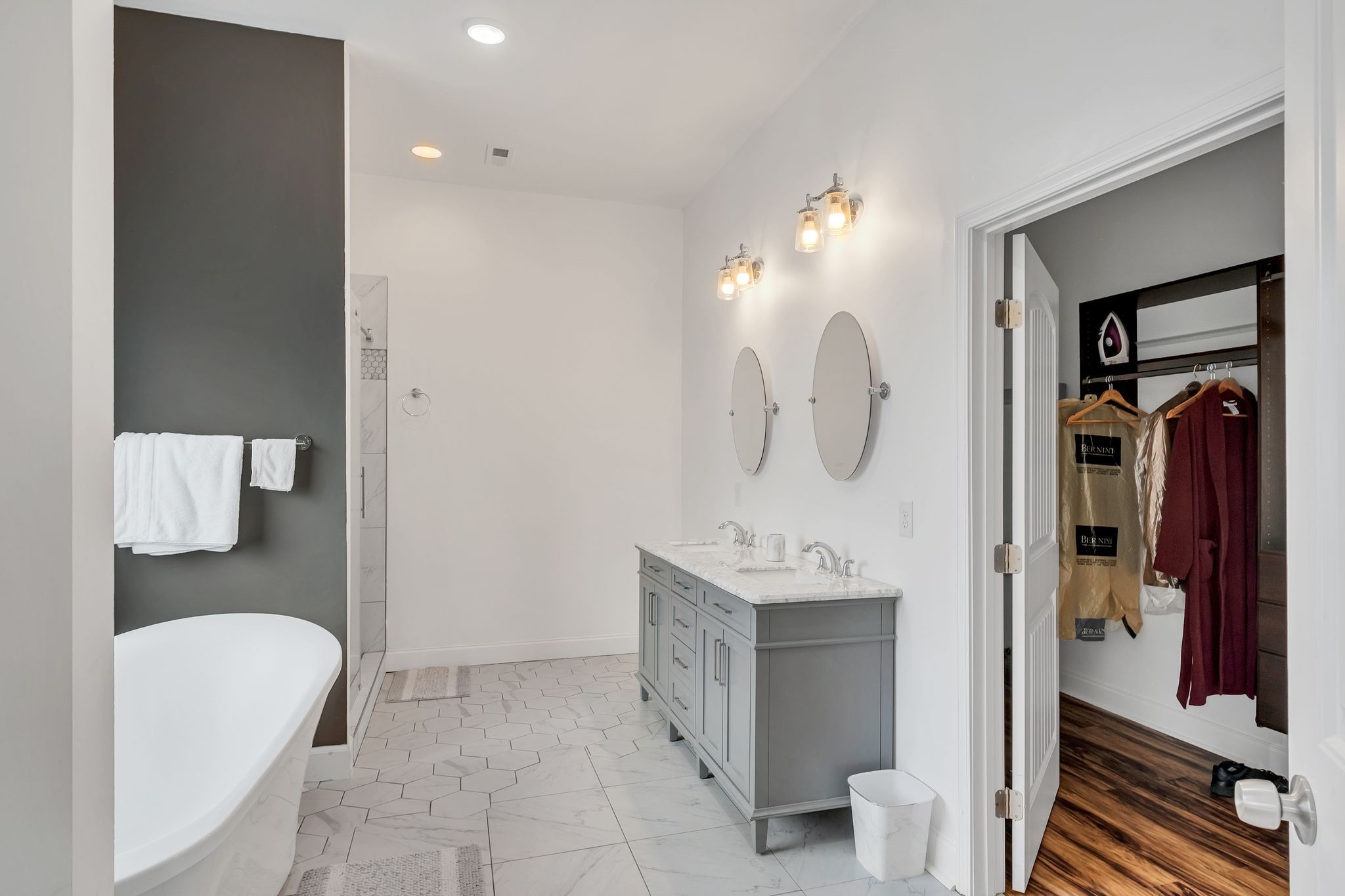 310 Christopher Lane Lawrenceburg, TN 38464 - Photo 18 of 50 a bathroom with a toilet a sink and bathtub