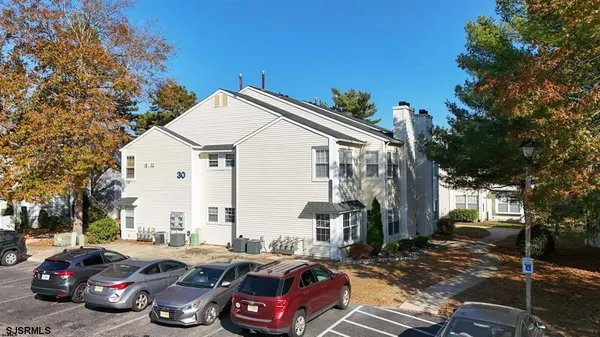 $1,700 | 30 Driftwood Court, Unit 30, Smithville, NJ 08205