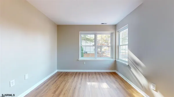 $1,700 | 30 Driftwood Court, Unit 30, Smithville, NJ 08205