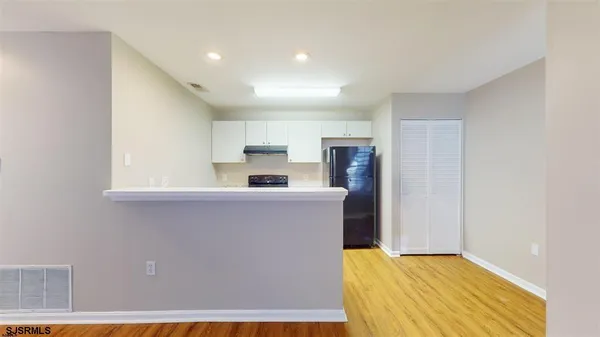 $1,700 | 30 Driftwood Court, Unit 30, Smithville, NJ 08205