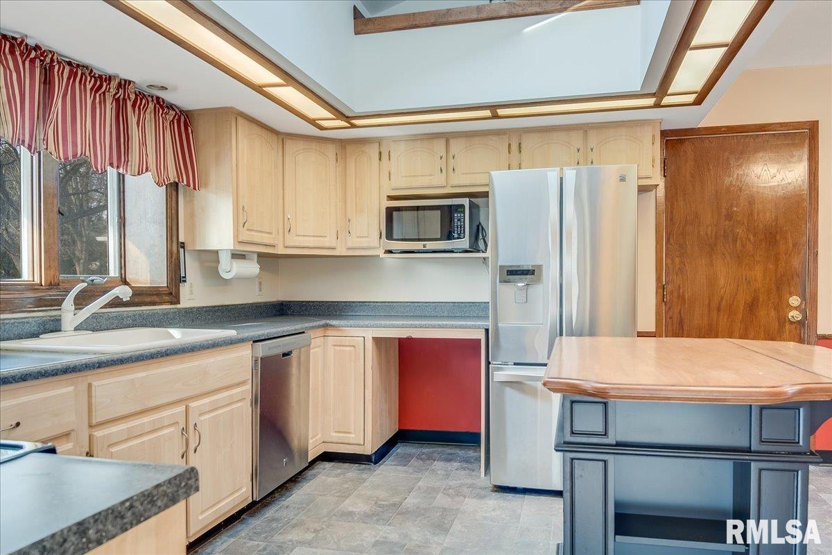 235 Pakey Road Springfield, IL 62712 - Photo 11 of 30