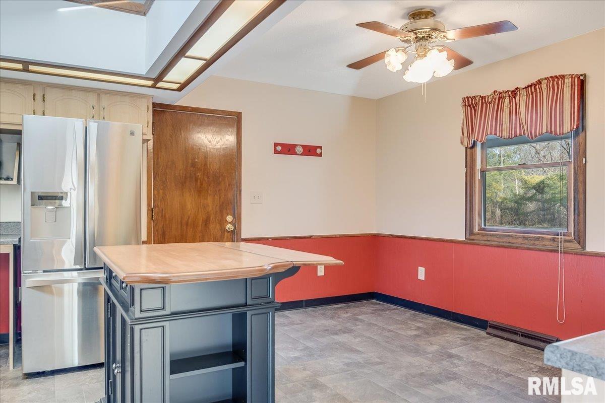 235 Pakey Road Springfield, IL 62712 - Photo 12 of 30