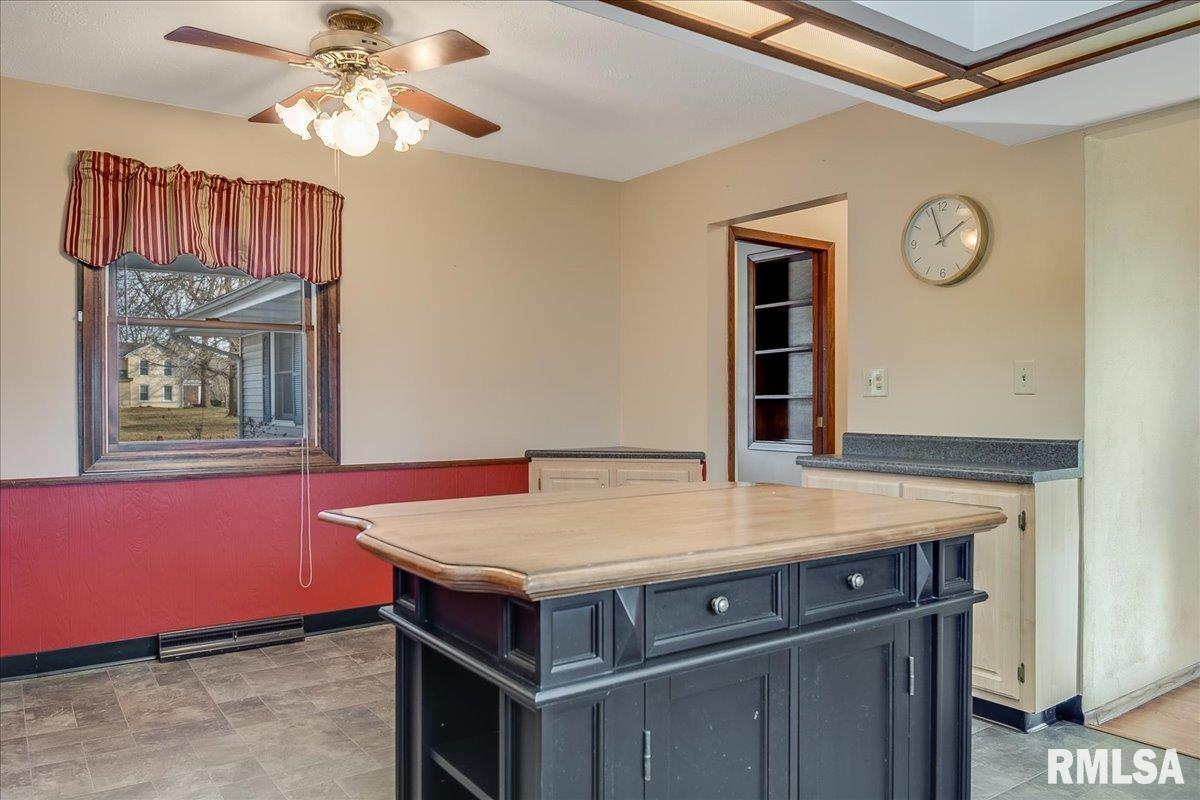235 Pakey Road Springfield, IL 62712 - Photo 14 of 30