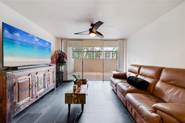$290,000 | 10425 Southwest 112th Avenue, Unit 127, Miami, FL 33176