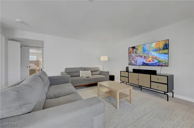 $1,500 | 8410 Eldora Avenue, Unit 2012, Las Vegas, NV 89117