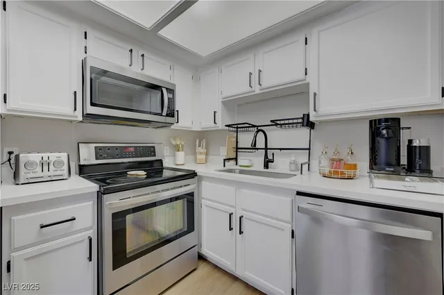 $1,500 | 8410 Eldora Avenue, Unit 2012, Las Vegas, NV 89117