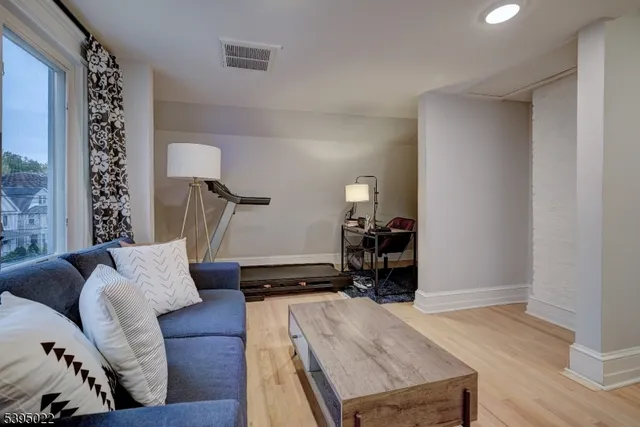 $599,900 | 43 Llewellyn Avenue, Bloomfield, NJ 07003