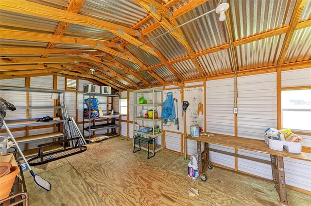 a view of yard with green space