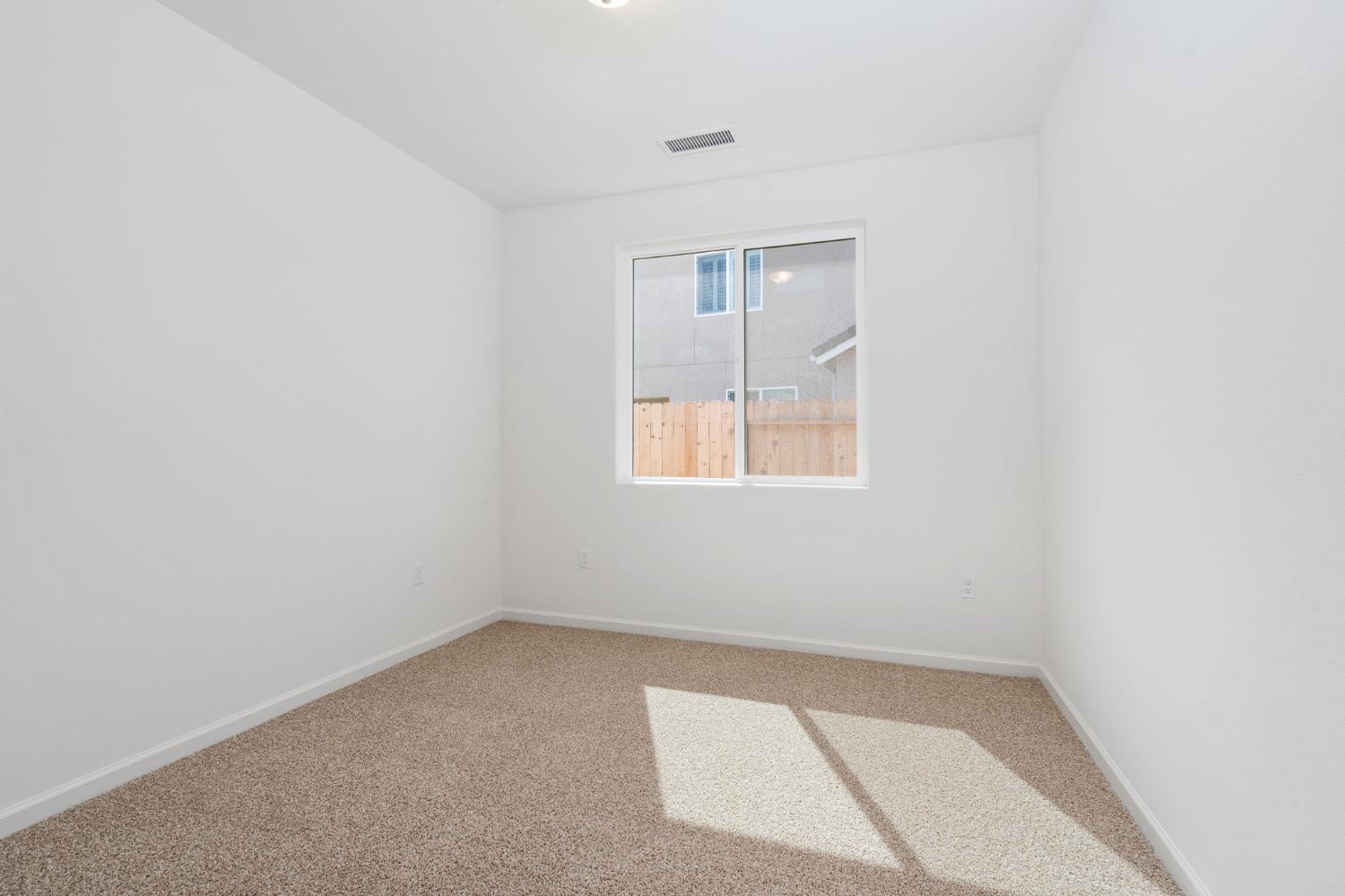 1237 Cathedral Court South Madera, CA 93636 - Photo 12 of 37