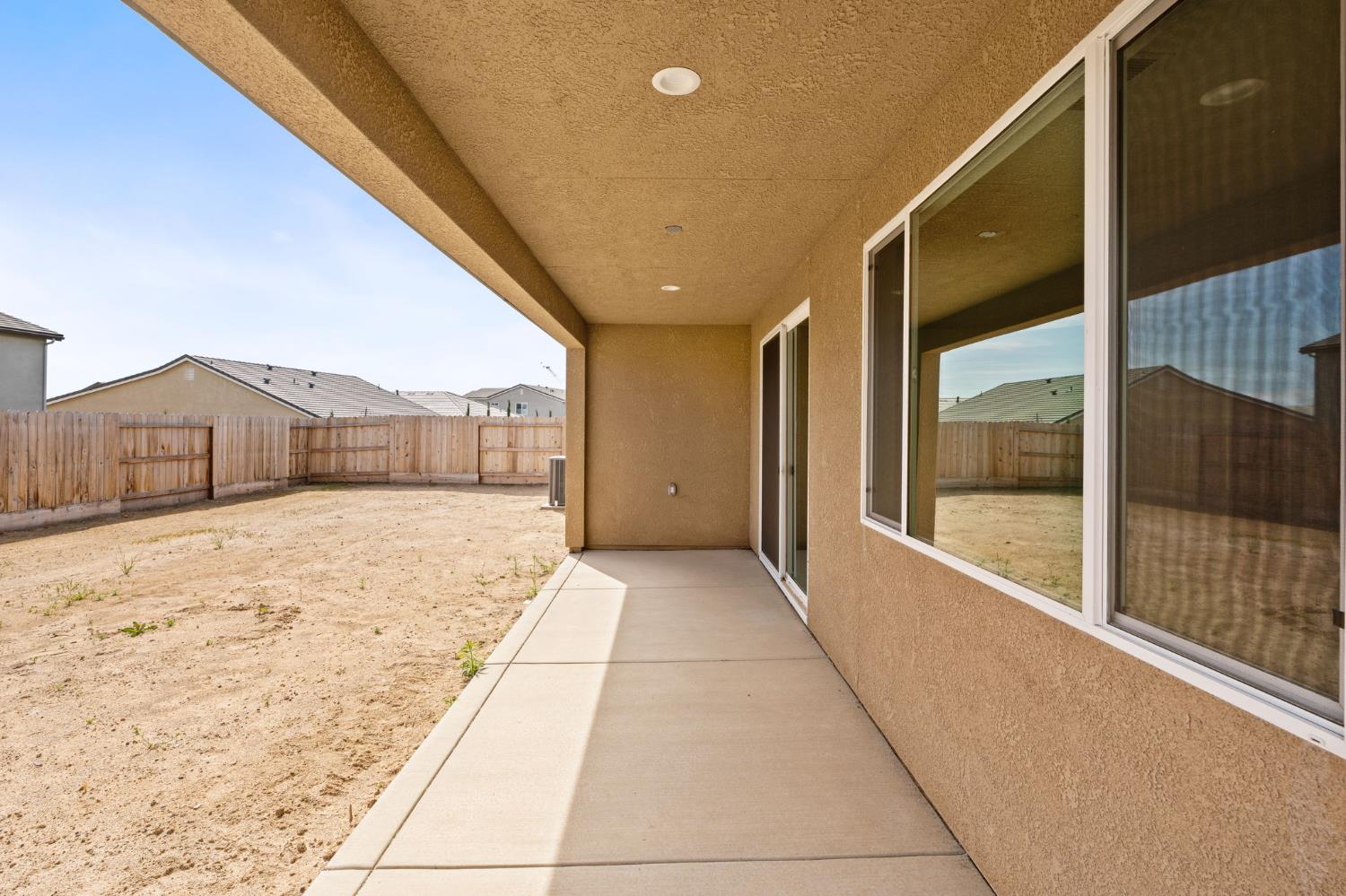 1237 Cathedral Court South Madera, CA 93636 - Photo 32 of 37