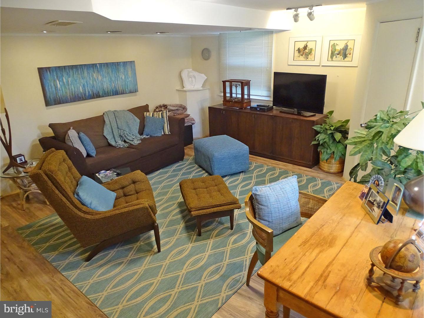 1409 Stephen Road Jenkintown, PA 19046 - Photo 16 of 25 Family Room