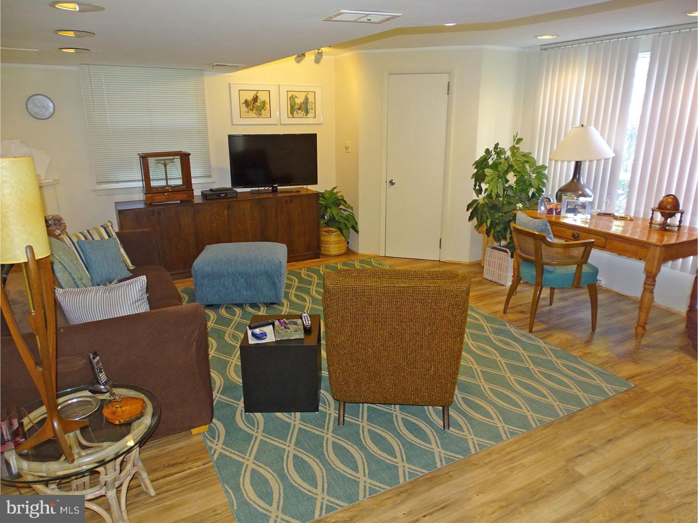 1409 Stephen Road Jenkintown, PA 19046 - Photo 17 of 25 Family Room