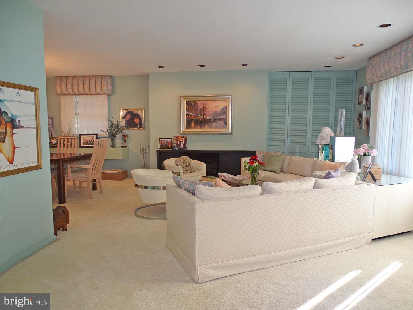 1409 Stephen Road Jenkintown, PA 19046 - Photo 4 of 25 Living Room