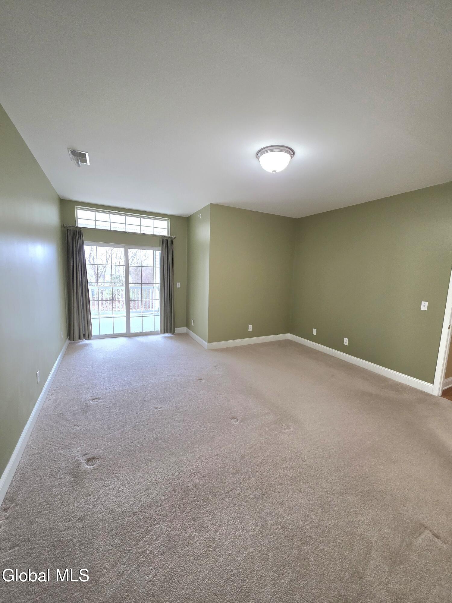 208 N Ridge Troy, NY 12182 - Photo 21 of 34 20260403_102351
