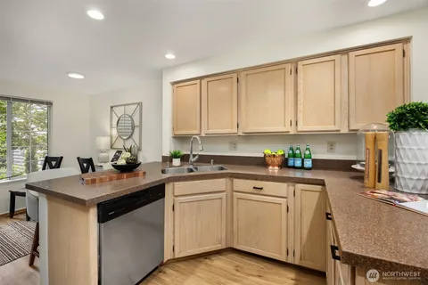 $765,000 | 11512 Northeast 115th Court, Kirkland, WA 98033