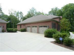 2551 South Smith Road Bloomington, IN 47401 - Photo 2 of 23