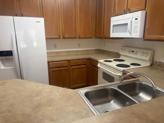 $2,000 | 13931 Daniels Landing Circle, Winter Garden, FL 34787