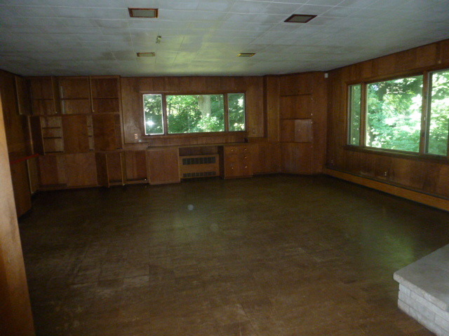 19659 West Manhattan Road Elwood, IL 60421 - Photo 11 of 25 a view of an empty room with a window