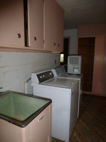 19659 West Manhattan Road Elwood, IL 60421 - Photo 15 of 25 a utility room with dryer and washer