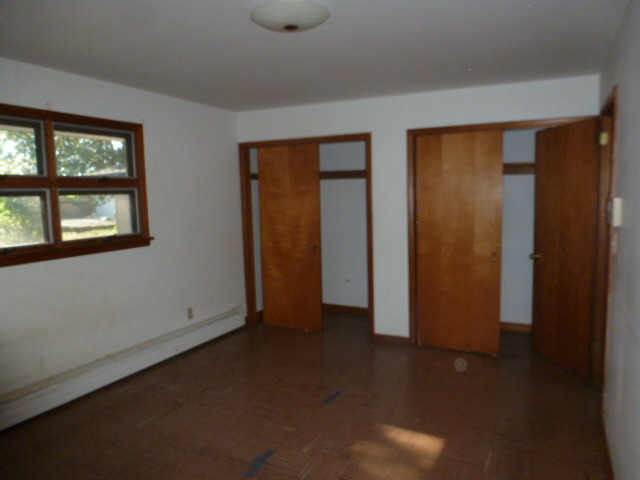 19659 West Manhattan Road Elwood, IL 60421 - Photo 20 of 25 an empty room with windows