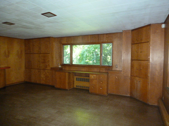 19659 West Manhattan Road Elwood, IL 60421 - Photo 4 of 25 a view of an empty room with a window