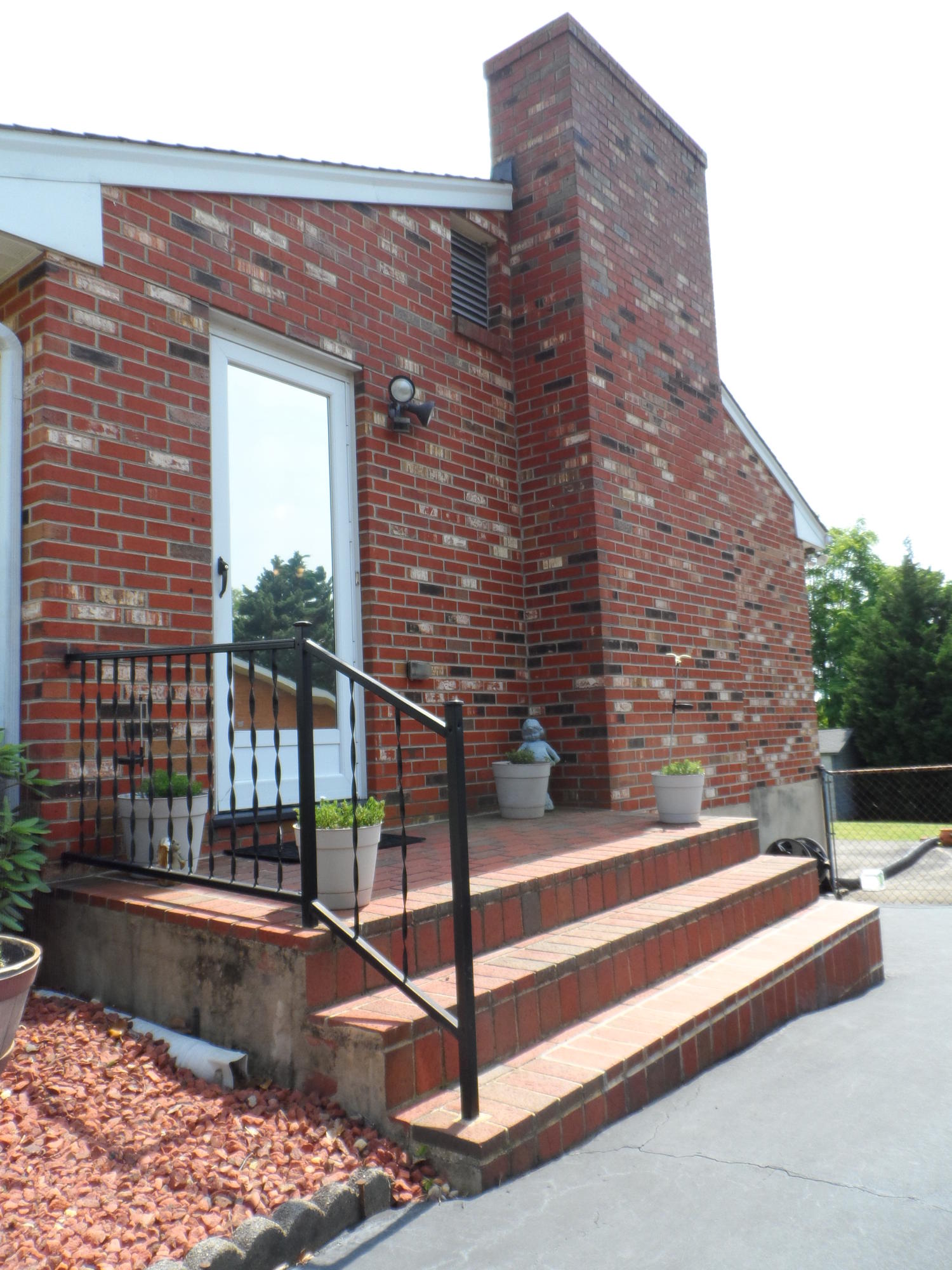 206 Old Brook Road Vinton, VA 24179 - Photo 23 of 24 side entrance