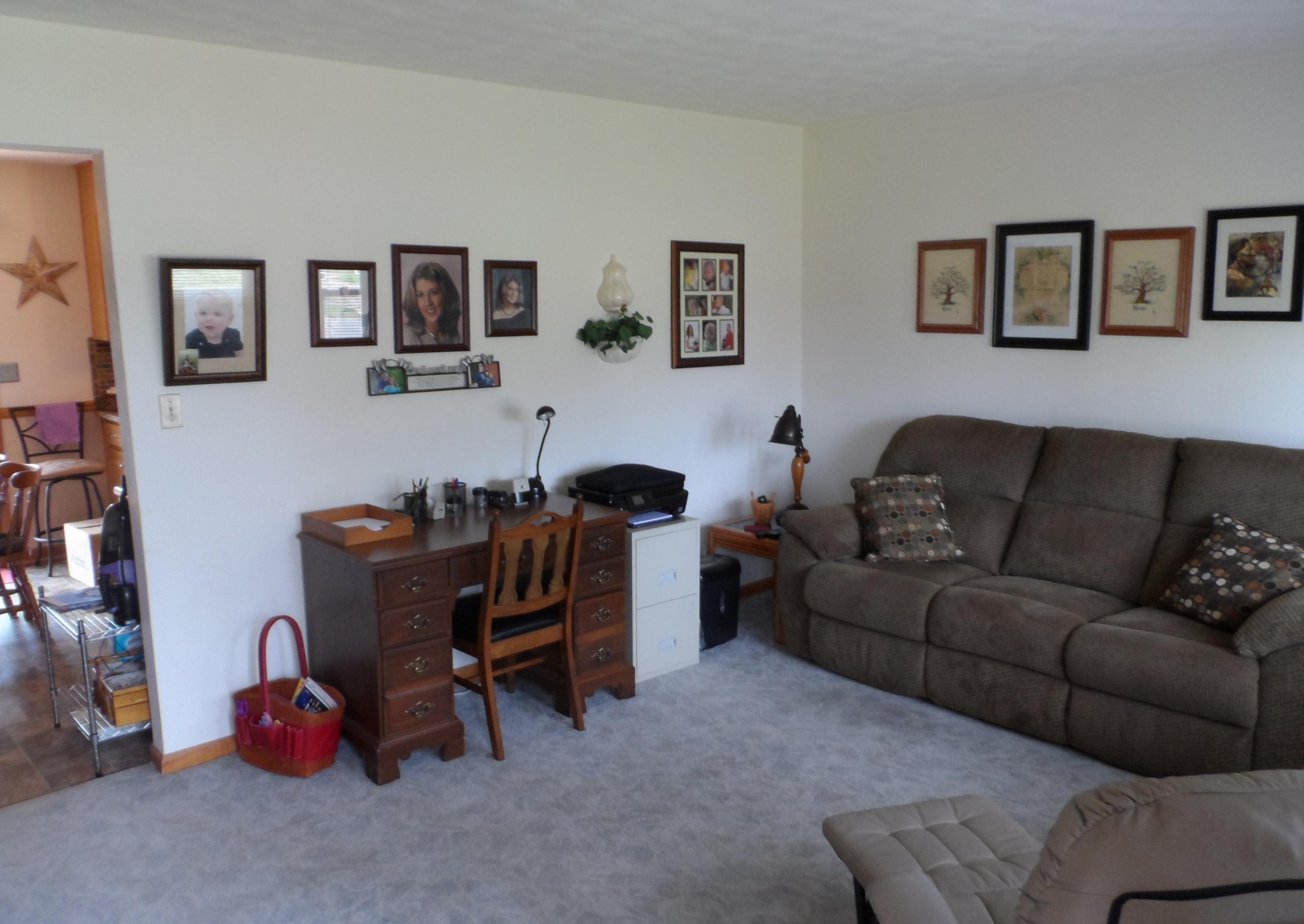 206 Old Brook Road Vinton, VA 24179 - Photo 5 of 24 living room3
