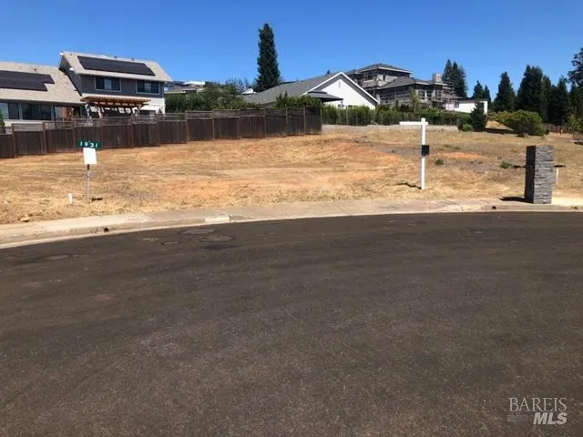 $349,000 | 1931 Lyon Court, Santa Rosa, CA 95403