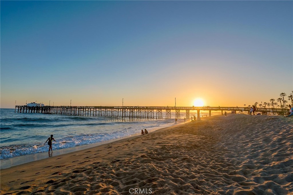 3717 Channel Place Newport Beach, CA 92663 - Photo 38 of 41 a view of ocean view with beach and ocean view
