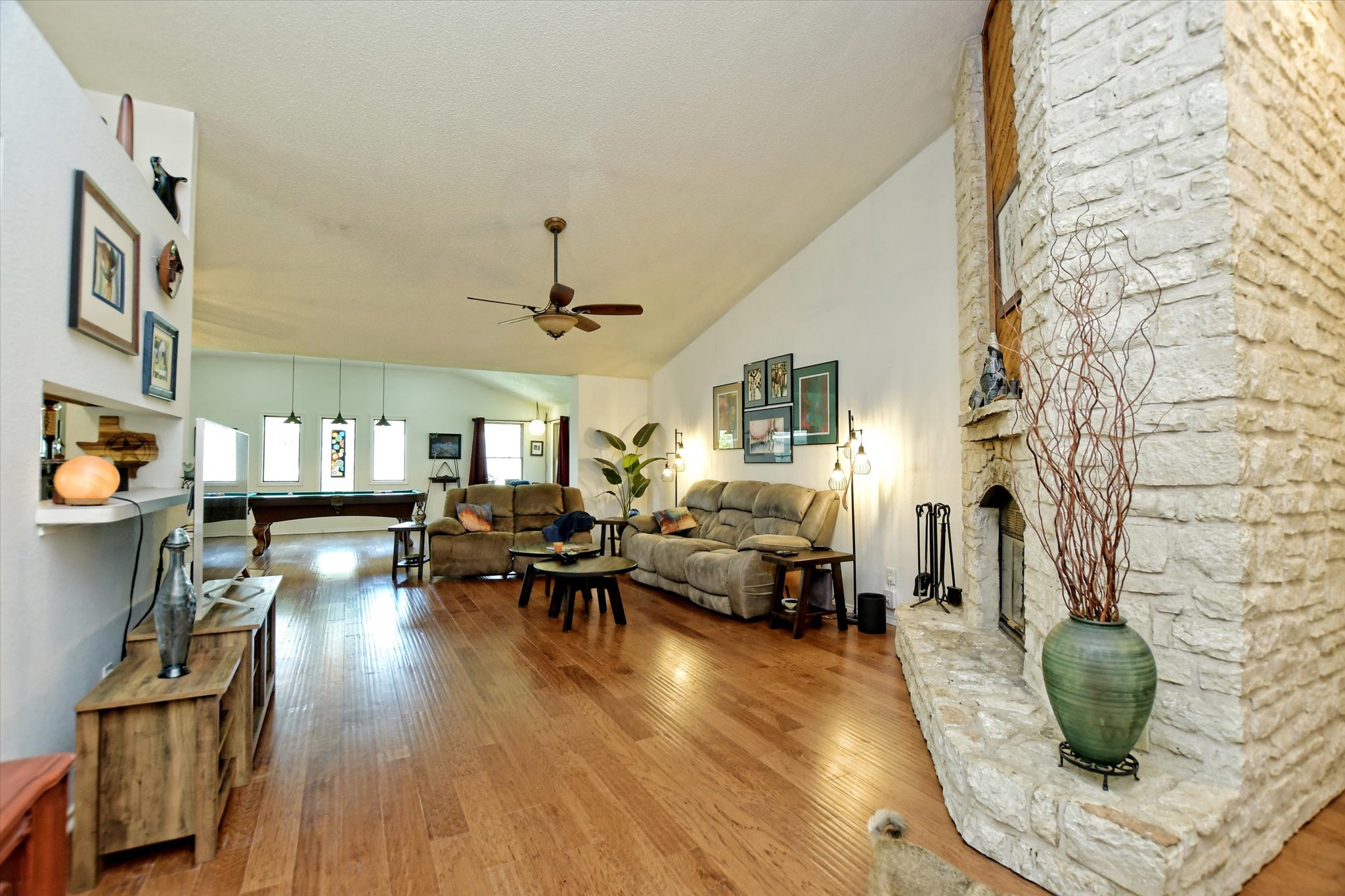 1002 West Noton Street Pflugerville, TX 78660 - Photo 32 of 32 Nice open floorplan!