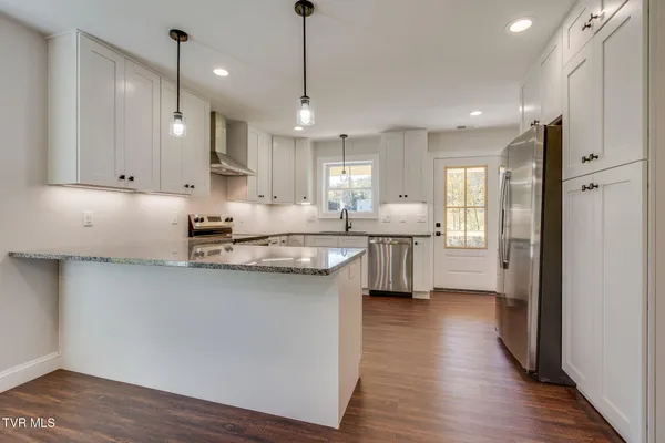 $354,000 | 389 Hampton Street, Mountain City, TN 37683