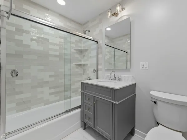 $1,399,999 | 2370 North Elston Court, Chicago, IL 60614