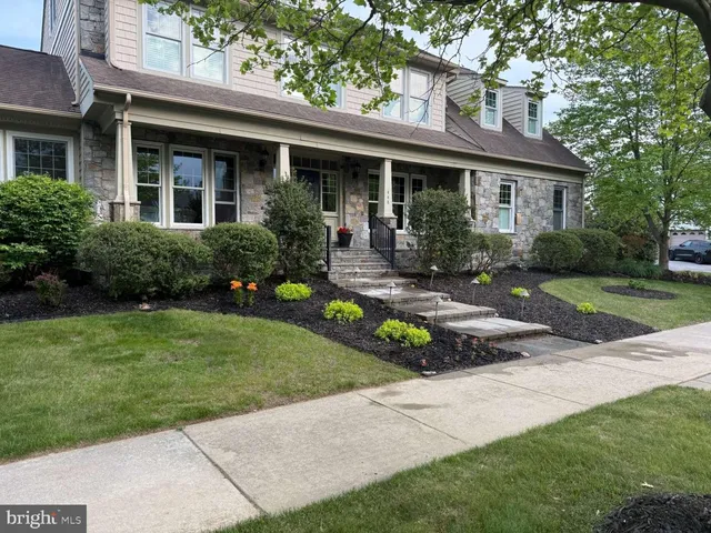 $899,000 | 448 Spring Hollow Drive, Middletown, DE 19709